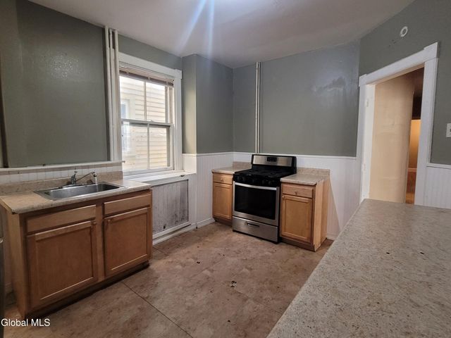 475 Hamilton Street, Albany, NY 12203