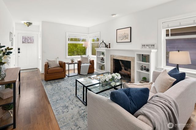 4045 2nd Avenue NE, Seattle, WA 98105