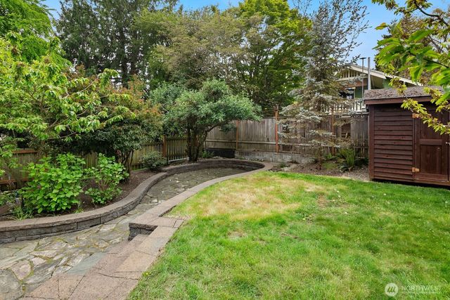 4045 2nd Avenue NE, Seattle, WA 98105
