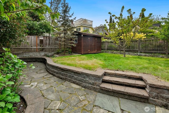 4045 2nd Avenue NE, Seattle, WA 98105