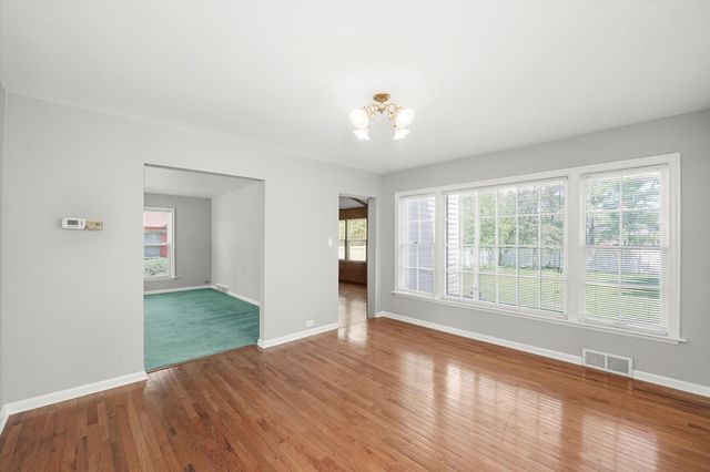 255 Irving Boulevard, Chicago Heights, IL 60411