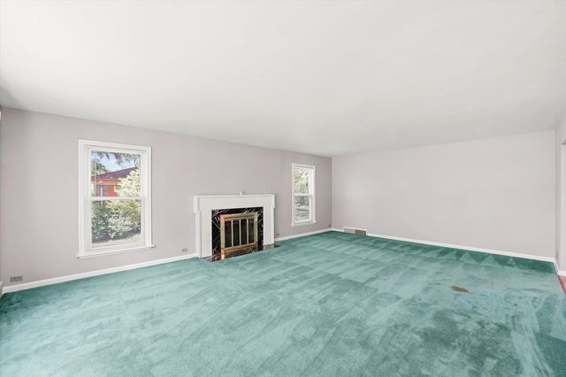 255 Irving Boulevard, Chicago Heights, IL 60411
