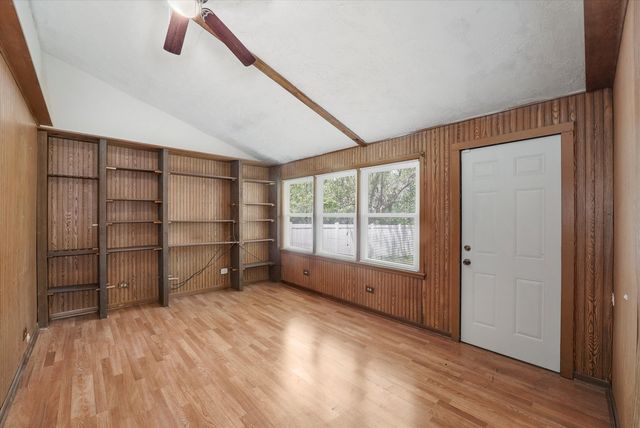 255 Irving Boulevard, Chicago Heights, IL 60411