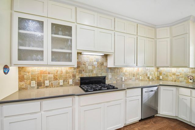 307 W 4th ST, Elgin, TX 78621