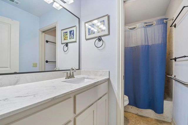 307 W 4th ST, Elgin, TX 78621