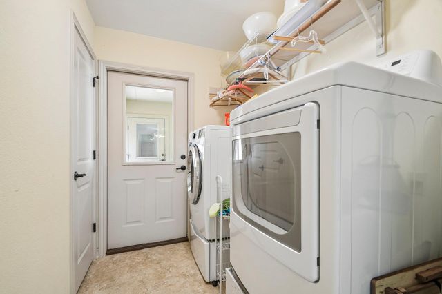 307 W 4th ST, Elgin, TX 78621