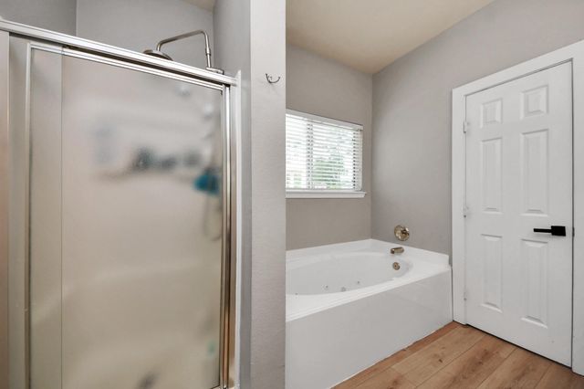 810 Handspike Way, Crosby, TX 77532