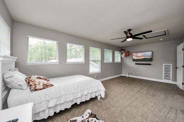 810 Handspike Way, Crosby, TX 77532