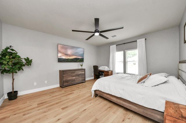 810 Handspike Way, Crosby, TX 77532