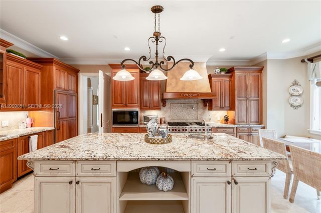 12101 Moss Ranch Rd, Pinecrest, FL 33156