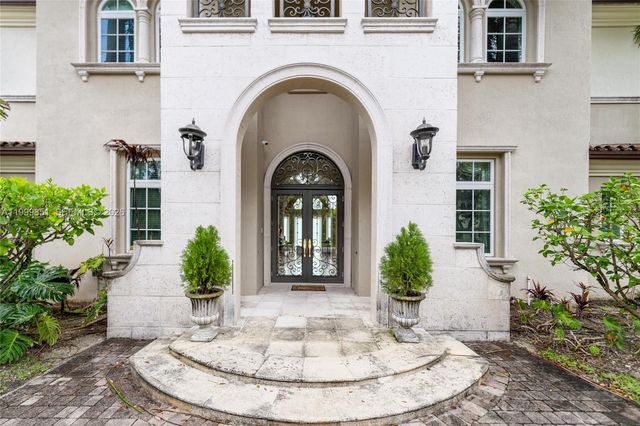 12101 Moss Ranch Rd, Pinecrest, FL 33156