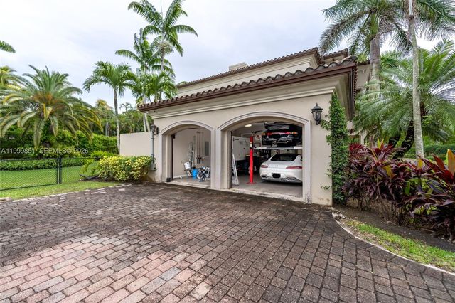 12101 Moss Ranch Rd, Pinecrest, FL 33156