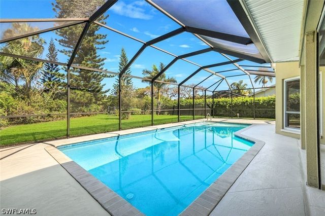 28584 Clinton LN, Bonita Springs, FL 34134