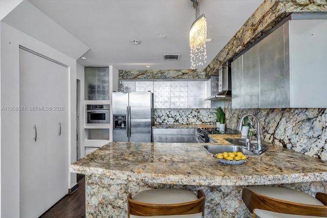 1000 Venetian Way 1106, Miami, FL 33139