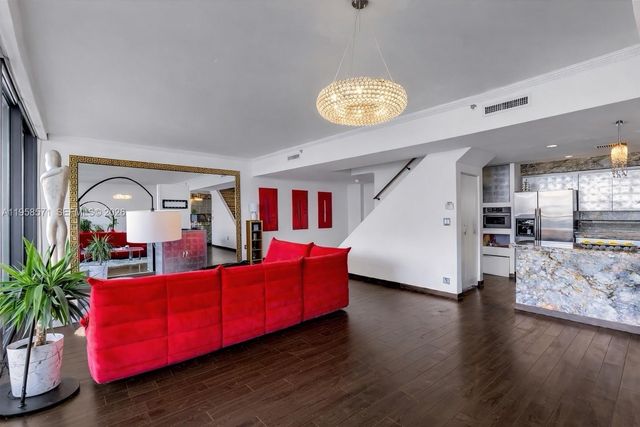 1000 Venetian Way 1106, Miami, FL 33139