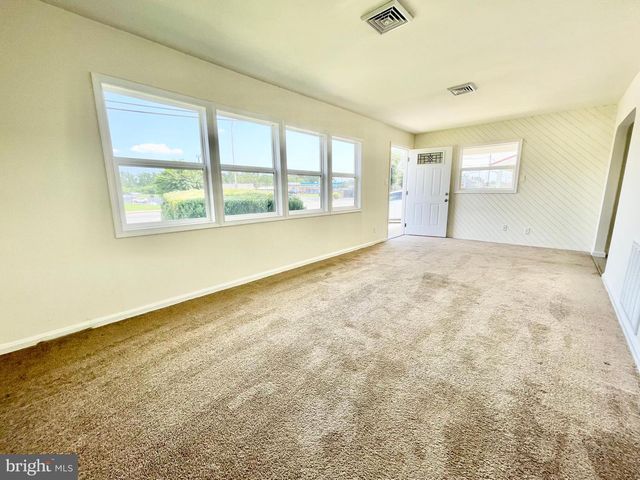 1416 S GOVERNORS AVE, Dover, DE 19904