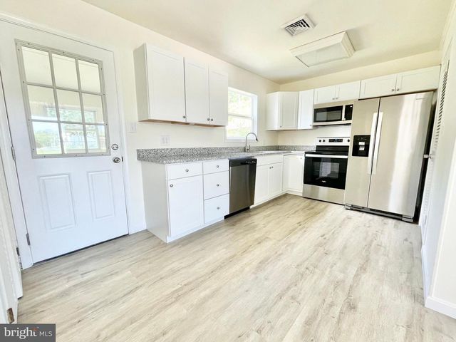 1416 S GOVERNORS AVE, Dover, DE 19904
