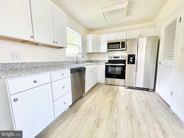 1416 S GOVERNORS AVE, Dover, DE 19904