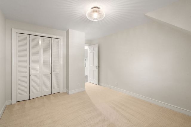 2 Phillips Pond Rd 2, Natick, MA 01760