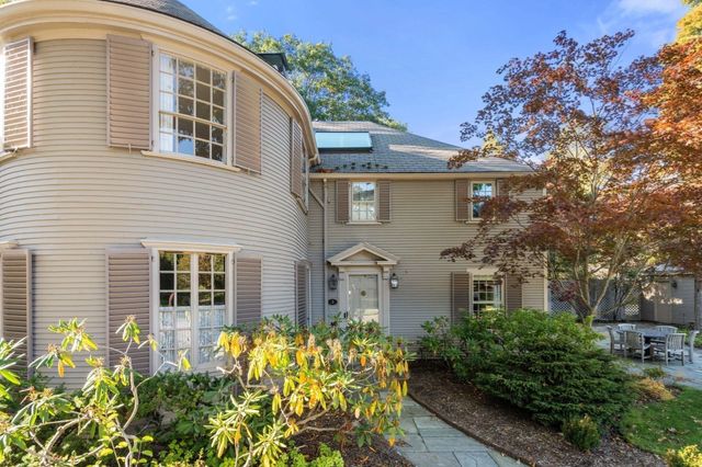 2 Phillips Pond Rd 2, Natick, MA 01760