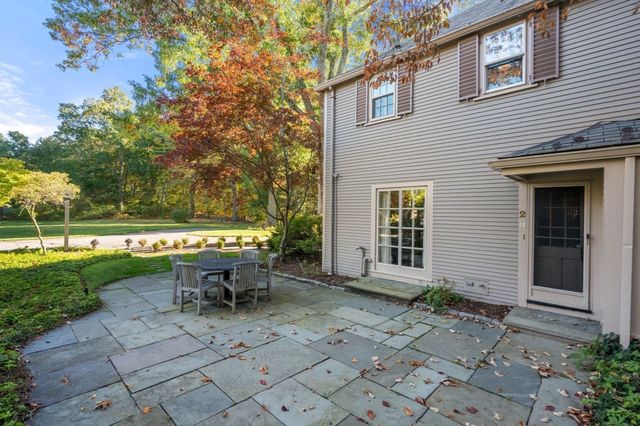 2 Phillips Pond Rd 2, Natick, MA 01760