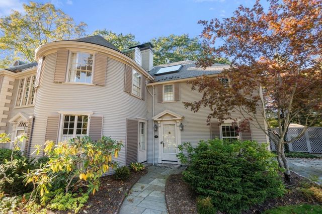 2 Phillips Pond Rd 2, Natick, MA 01760