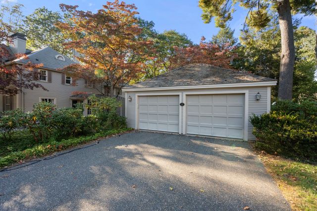 2 Phillips Pond Rd 2, Natick, MA 01760
