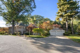 2 Phillips Pond Rd 2, Natick, MA 01760