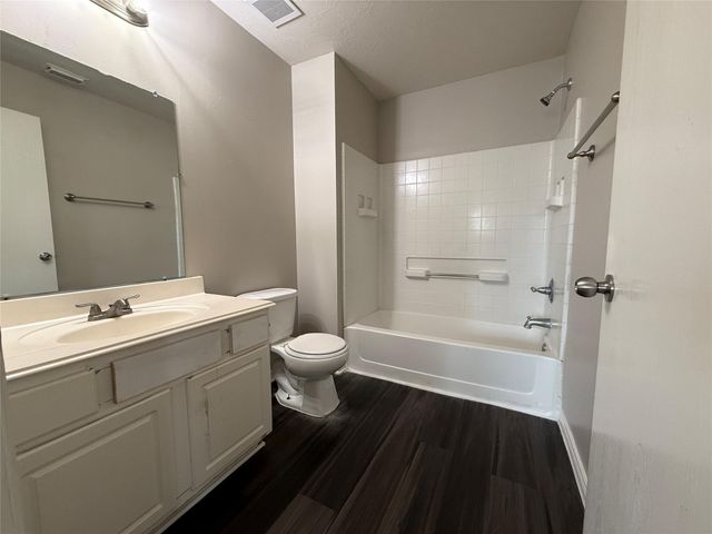 2325 Shady Tree Lane, Conroe, TX 77301