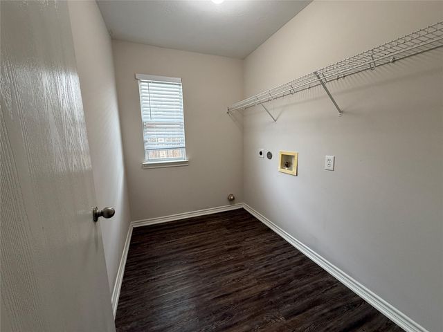 2325 Shady Tree Lane, Conroe, TX 77301