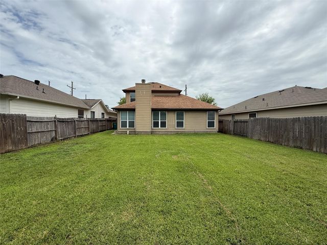 2325 Shady Tree Lane, Conroe, TX 77301