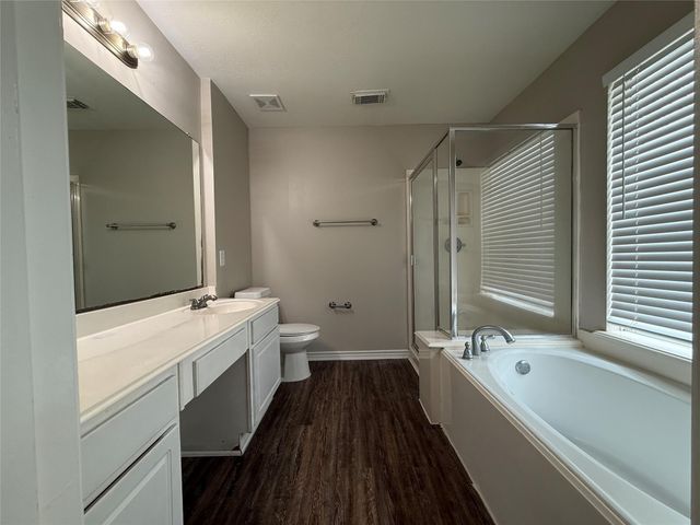2325 Shady Tree Lane, Conroe, TX 77301