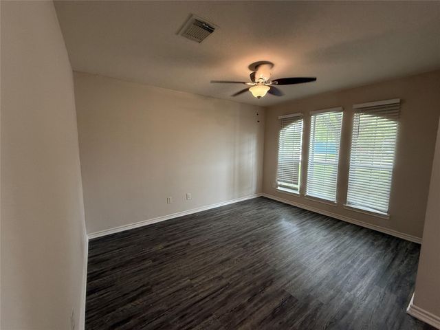 2325 Shady Tree Lane, Conroe, TX 77301