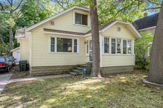 1976 Leahy Street, Muskegon, MI 49442