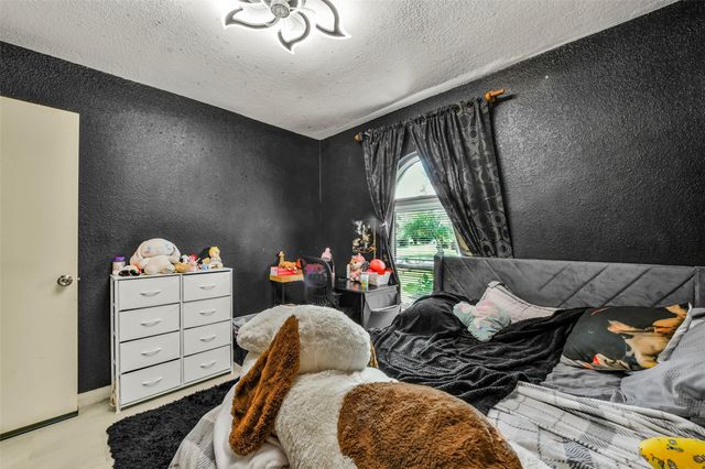 12823 Sandy Hook Drive, Houston, TX 77089