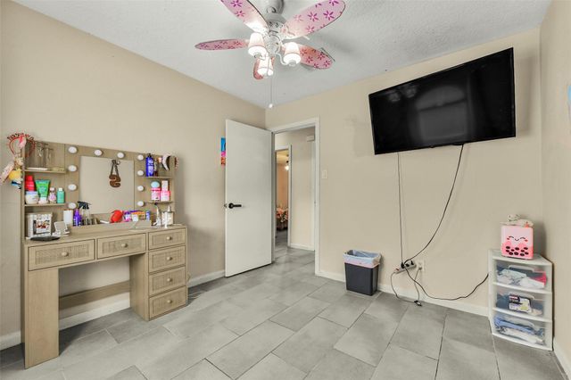 12823 Sandy Hook Drive, Houston, TX 77089