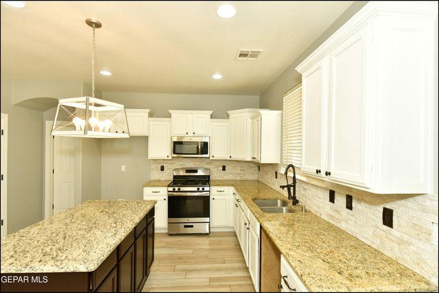 12552 ARROW WEED Drive, El Paso, TX 79928