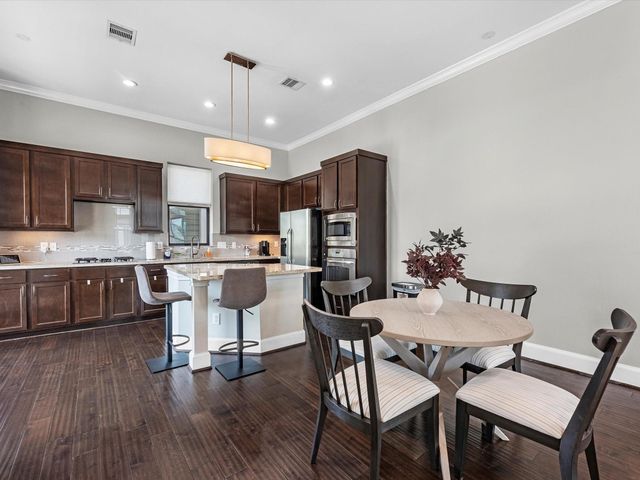 3610 Chenevert Street, Houston, TX 77004
