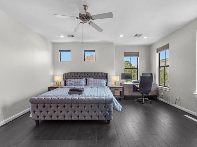 3610 Chenevert Street, Houston, TX 77004