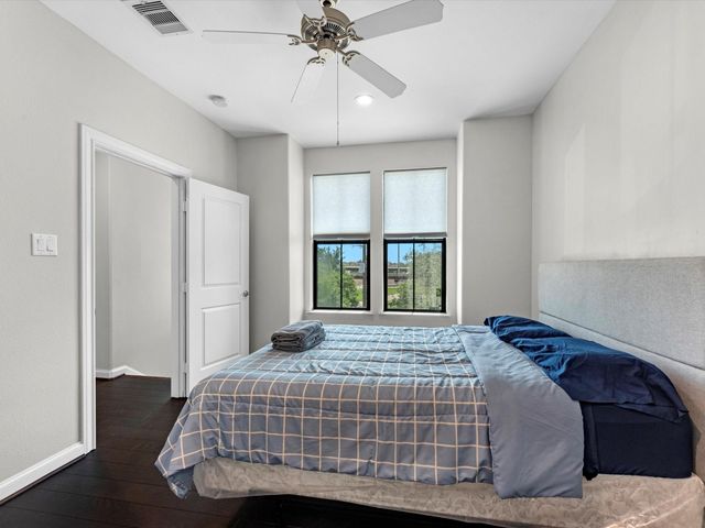 3610 Chenevert Street, Houston, TX 77004