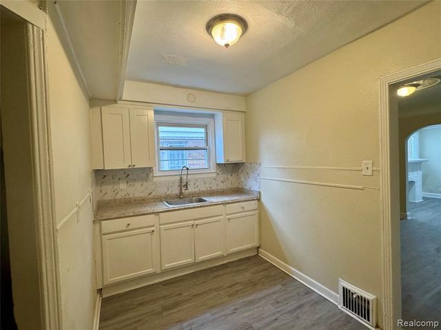12538 Promenade Street, Detroit, MI 48213