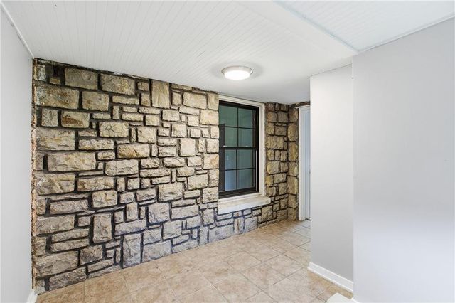 33305 Reber Road, Sibley, MO 64088