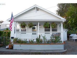 209 W 5TH Pl, The Dalles, OR 97058