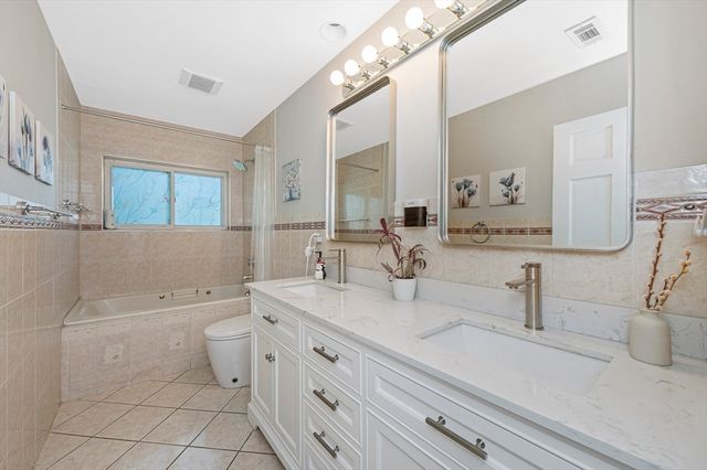 122 Massachusetts Ave 122, Lexington, MA 02420
