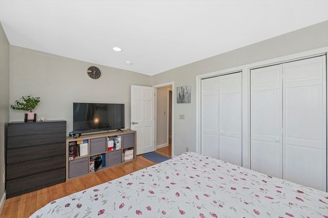122 Massachusetts Ave 122, Lexington, MA 02420
