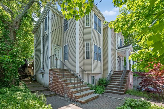 122 Massachusetts Ave 122, Lexington, MA 02420