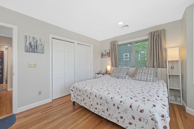 122 Massachusetts Ave 122, Lexington, MA 02420
