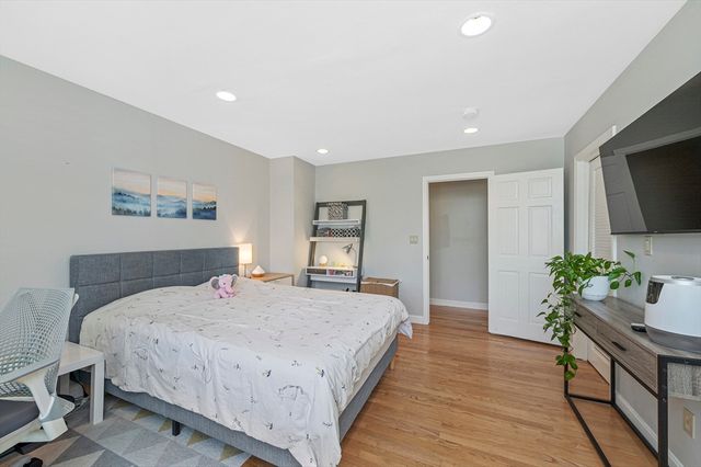122 Massachusetts Ave 122, Lexington, MA 02420