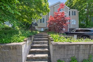 122 Massachusetts Ave 122, Lexington, MA 02420