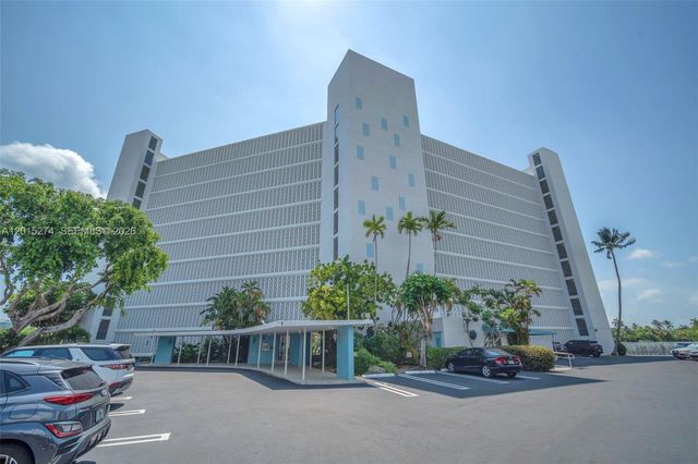 9101 E Bay Harbor Dr 101, Bay Harbor Islands, FL 33154